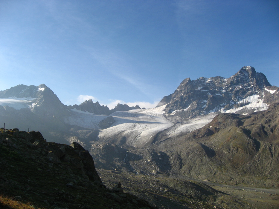 Piz Kesch 3423m mit Porchabella-Gletscher