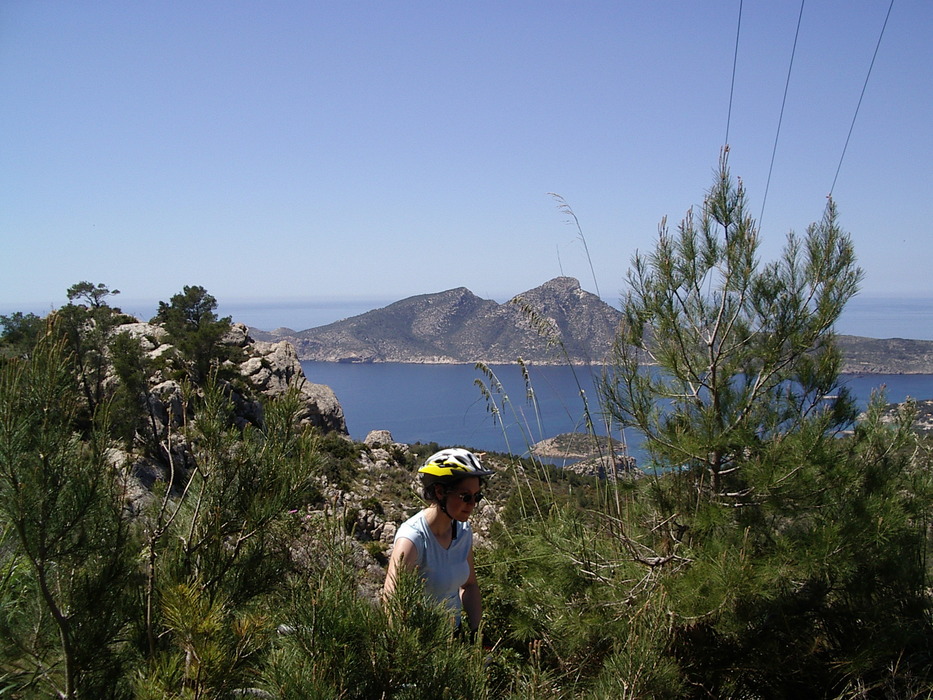 Kathrin vor dem Superpanorama von sa Dragonera