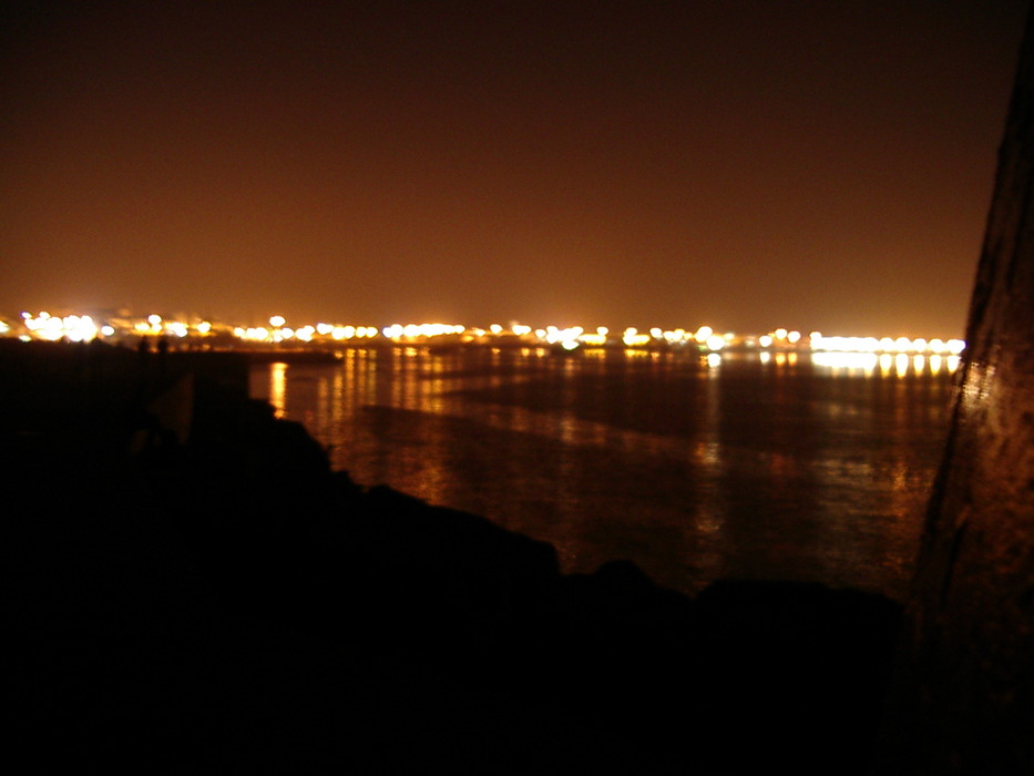 Peniche bei Nacht